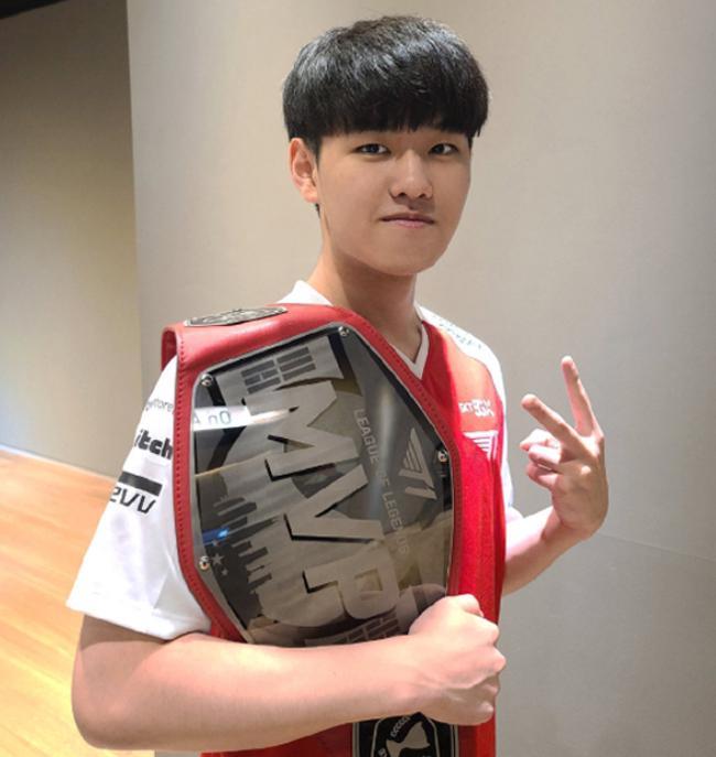 新的挑战正 新的挑战正