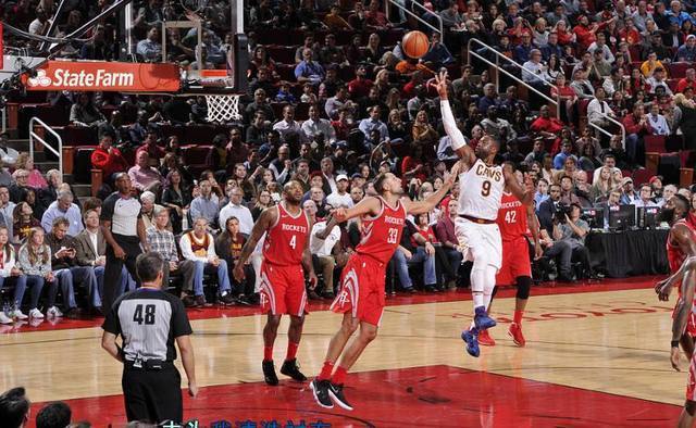 北京某足球 北京某足球