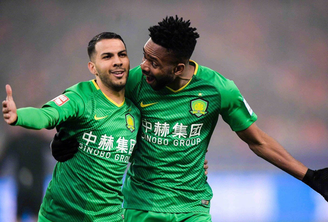 犯规接近 犯规接近